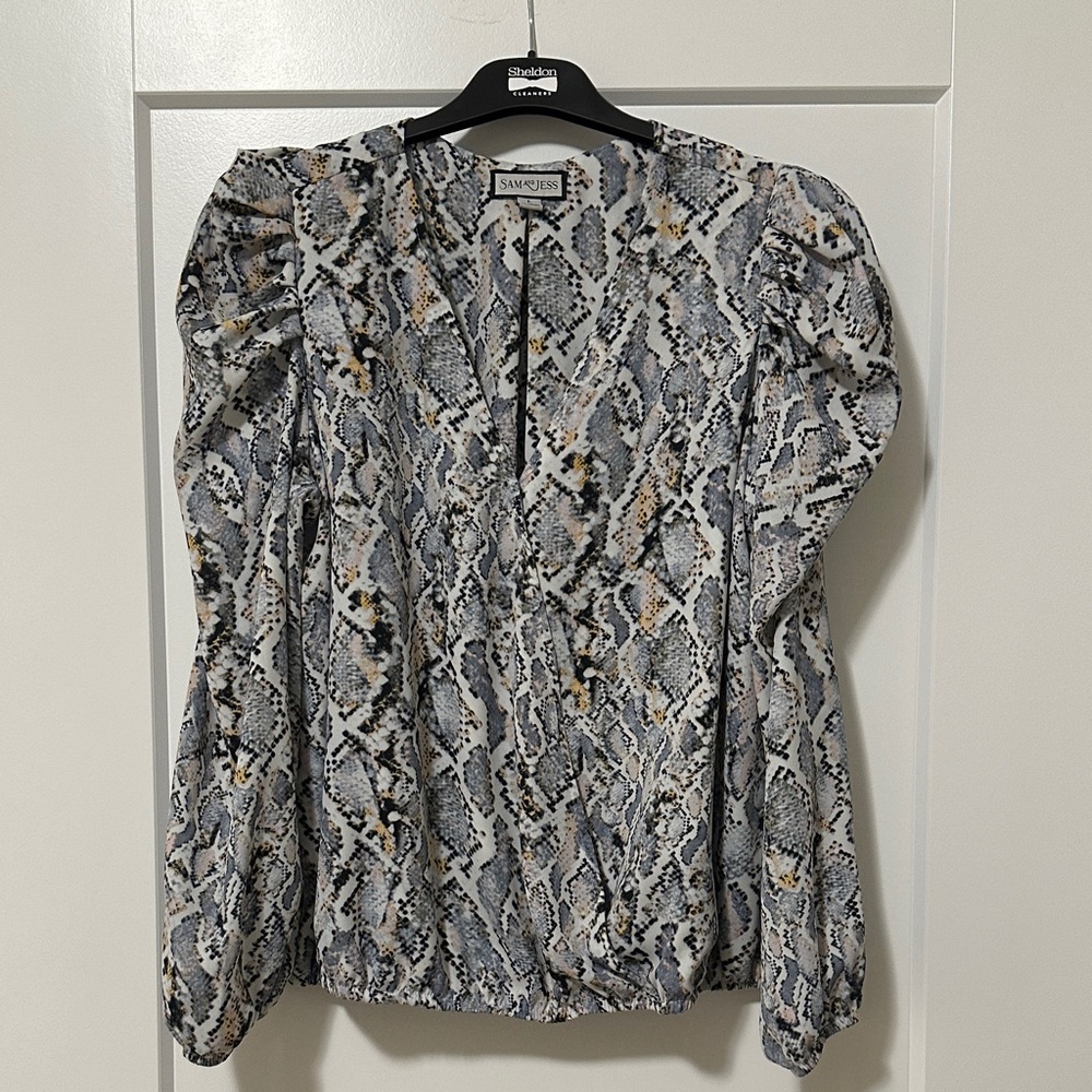 Sanctuary Snake Print V-Neck Blouse